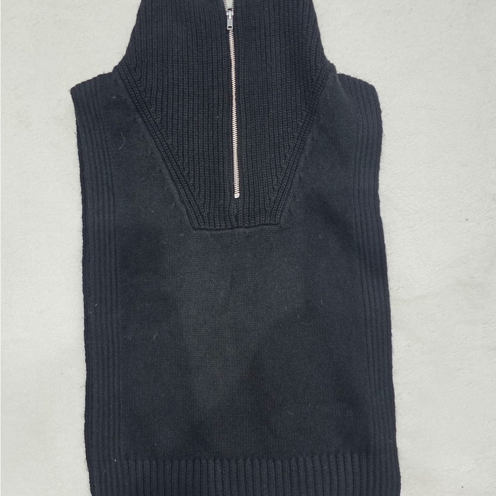 H&M Black quarter zip jumper vest open sides women’s one size